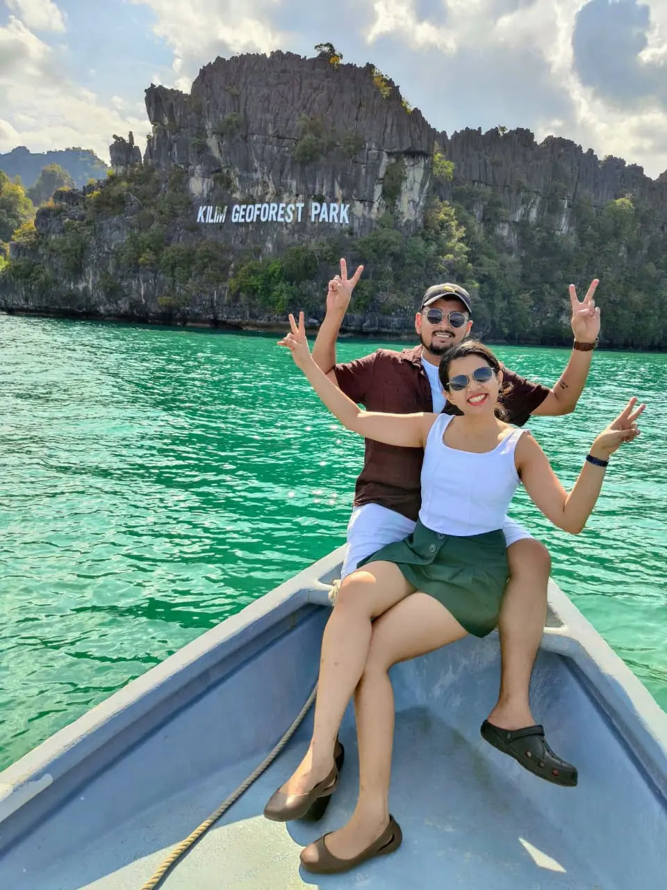 Keerthi and Gautham traveling